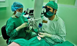 ocular microsurgery in Cuban hospital